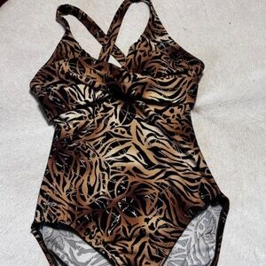 Speedo Animal Print One Piece Swimsuit Sz 8 Twist Front